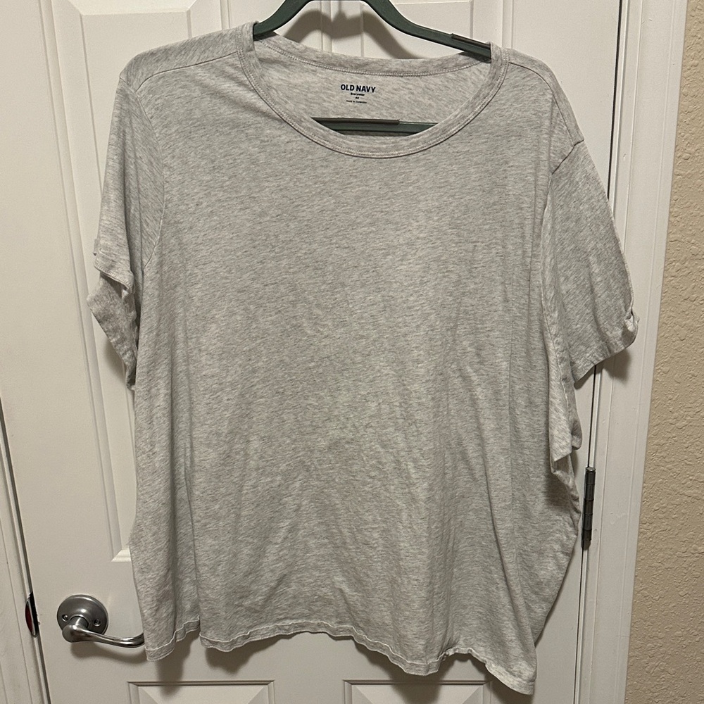 Old Navy Light Gray Tee
